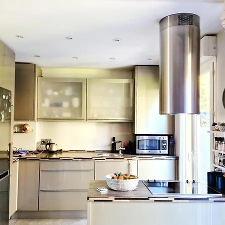 Jolie Dans Domaine Prive Tatil Evi Mandelieu